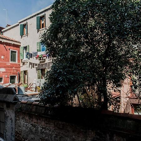 Gondola, San Giacomo Venice Exterior photo