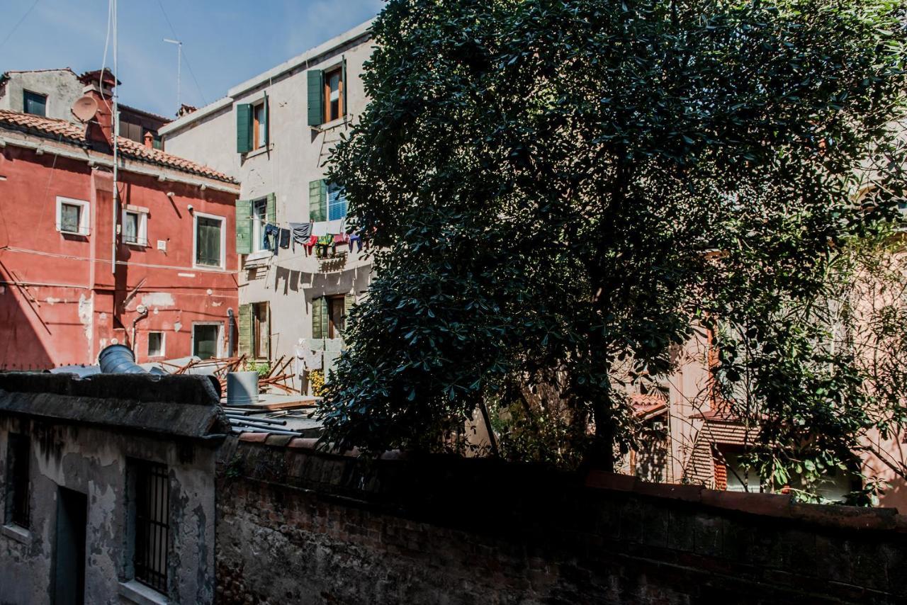 Gondola, San Giacomo Venice Exterior photo